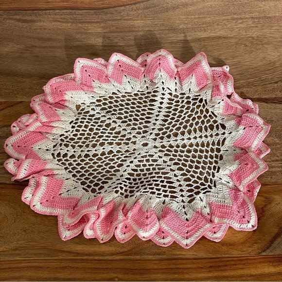 Hand Crafted Other - Vintage Handmade‎ Doilie Antique Fancy Double Ruffle Crochet Table White Pink